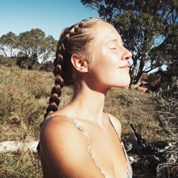 Meet your Posher, Nyree - Picture 1 of 1